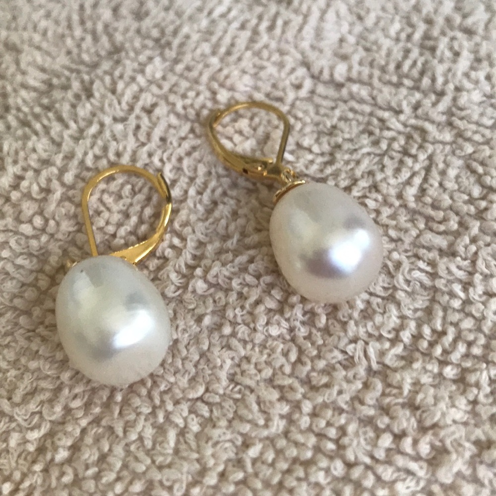 Gorgeous Large 13mm South Sea Drop Earrings
